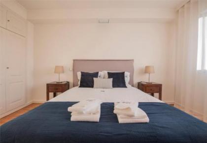 Saldanha Executive Apartment by The Portuguese Butler - image 5