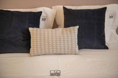 Saldanha Executive Apartment by The Portuguese Butler - image 6