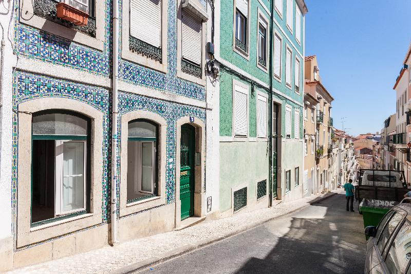Hip Loft with a View in the Bohemian Principe Real - main image