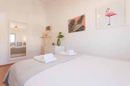 Hip Loft with a View in the Bohemian Principe Real - image 2