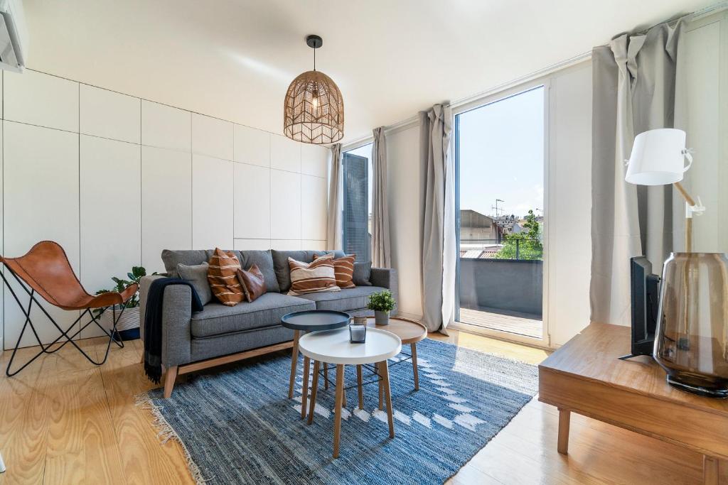 Modern stylish 1 bedroom with varanda near Avenida - main image