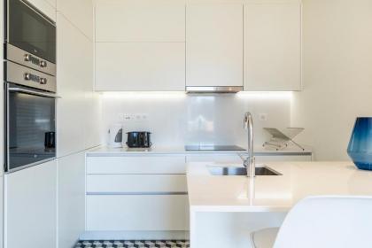 Modern stylish 1 bedroom with varanda near Avenida - image 9