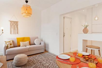 Gorgeous Portuguese 1 Bedroom flat in Belém - image 1