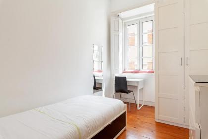 Quiet and sunny place - image 9