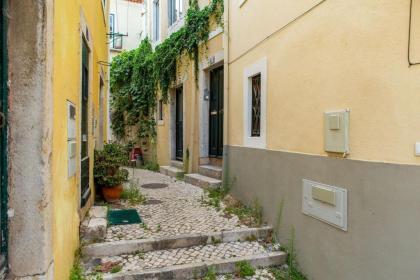 LovelyStay - Traditional Alfama View - image 9