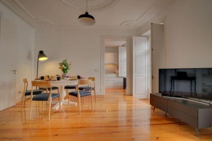 Tracey & Neill's Place in Principe Real - image 8