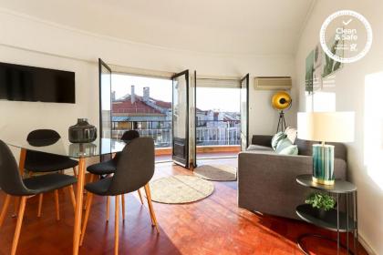 Marques Balcony by Homing - image 1