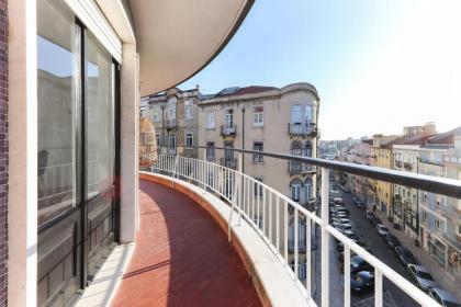 Marques Balcony by Homing - image 16