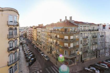Marques Balcony by Homing - image 9