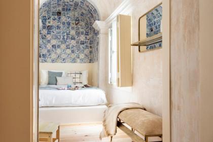 Alfama Design Suites Guesthouse - image 1