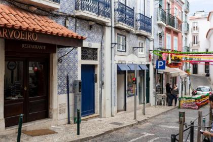 Alfama Design Suites Guesthouse - image 4
