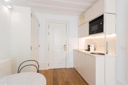 Boutique Chiado Suites - image 13