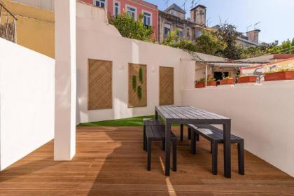 1bd Industrial-Styled Home in Lisbon by GuestReady - image 10