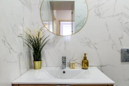 1bd Industrial-Styled Home in Lisbon by GuestReady - image 11