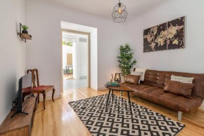 1bd Industrial-Styled Home in Lisbon by GuestReady - image 4