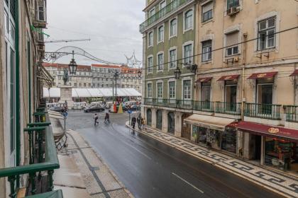 Upscale & Modern 2BDR Apartment - image 17