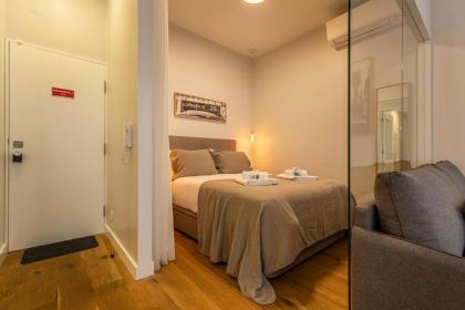 Upscale & Trendy flat in the Center - image 1