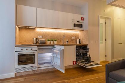 Upscale & Trendy flat in the Center - image 9