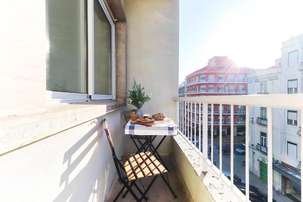 Almirante Balcony by Homing - image 2