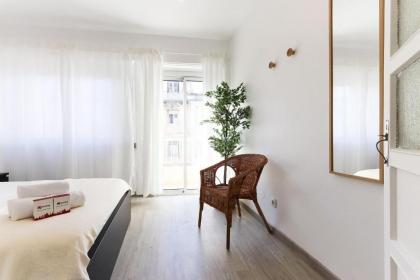 Almirante Balcony by Homing - image 9