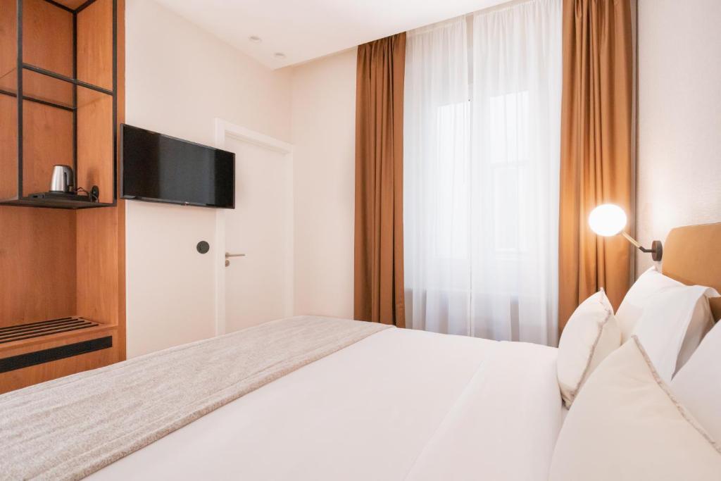 Lx SoHo Boutique Hotel - image 2