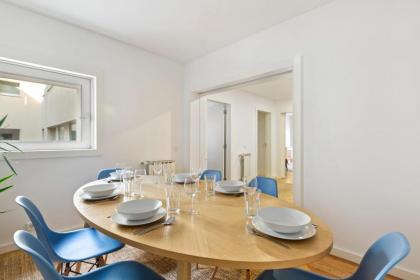 Beautiful Spacious 2-Bed Apartment in Bairro Alto Sleeps 6 - image 19