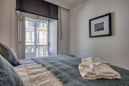 Nomad's Fine Arts in Chiado with Garage - image 10