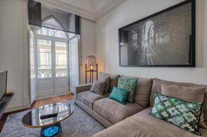 Nomad's Fine Arts in Chiado with Garage - image 15