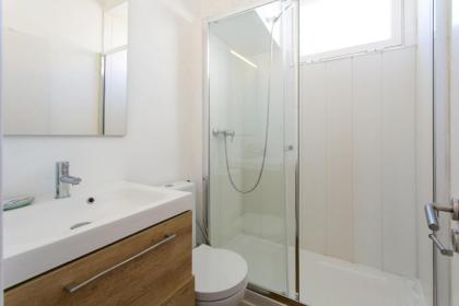 Sunny photographer’s attic in Alcântara w/ stunning view - image 11