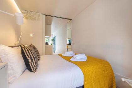 LovelyStay - The Blue Pool House - image 10