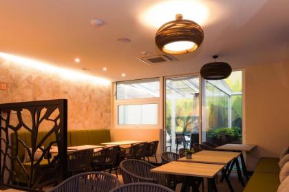The Leaf Boutique Hotel - image 12