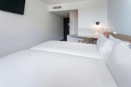 B&B Hotel Lisboa Aeroporto - image 2