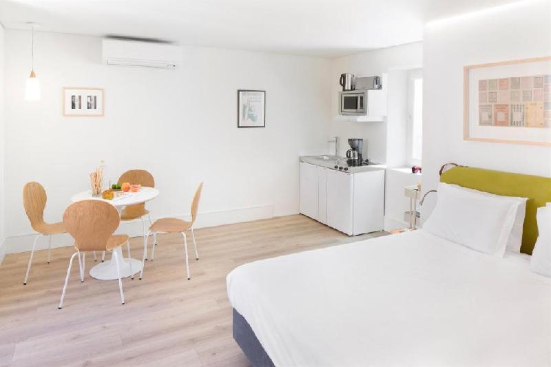 Ascensor da Bica - Lisbon Serviced Apartments - image 2