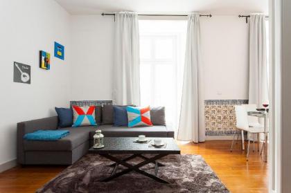 Downtown Cozy Apartment - image 17