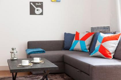 Downtown Cozy Apartment - image 4