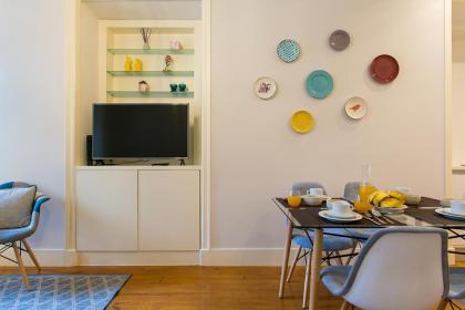 LovelyStay - Cozy 3BDR Apartment in Estrela - image 2