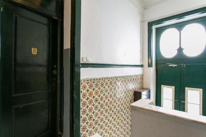 LovelyStay - Cozy 3BDR Apartment in Estrela - image 20