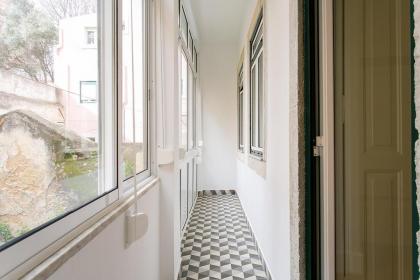 LovelyStay - Cozy 3BDR Apartment in Estrela - image 3