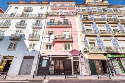 Bright Minimalist Home - 7 mins from Santos Station - image 13