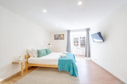 Bright Minimalist Home - 7 mins from Santos Station - image 18
