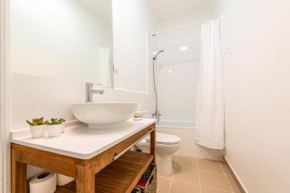 Castle- Apt for up to 4 guests in Saldanha - image 16