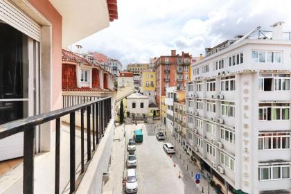 Sunny Flat City View by Homing - image 9